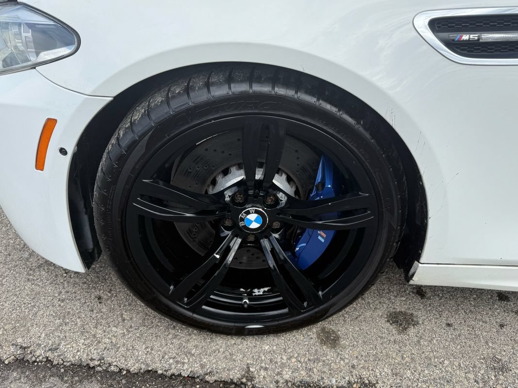 Used 2016 BMW M5 RWD image 9