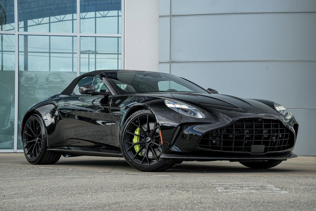 New 2026 Aston Martin V8 Vantage Coupe RWD image 1