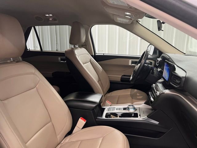 Used 2020 Ford Explorer XLT w/ Equipment Group 202A image 22