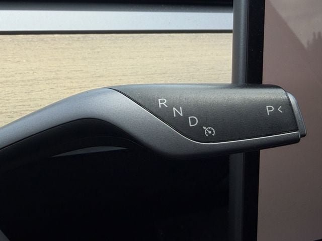 Used 2023 Tesla Model Y Long Range AWD/4WD image 18