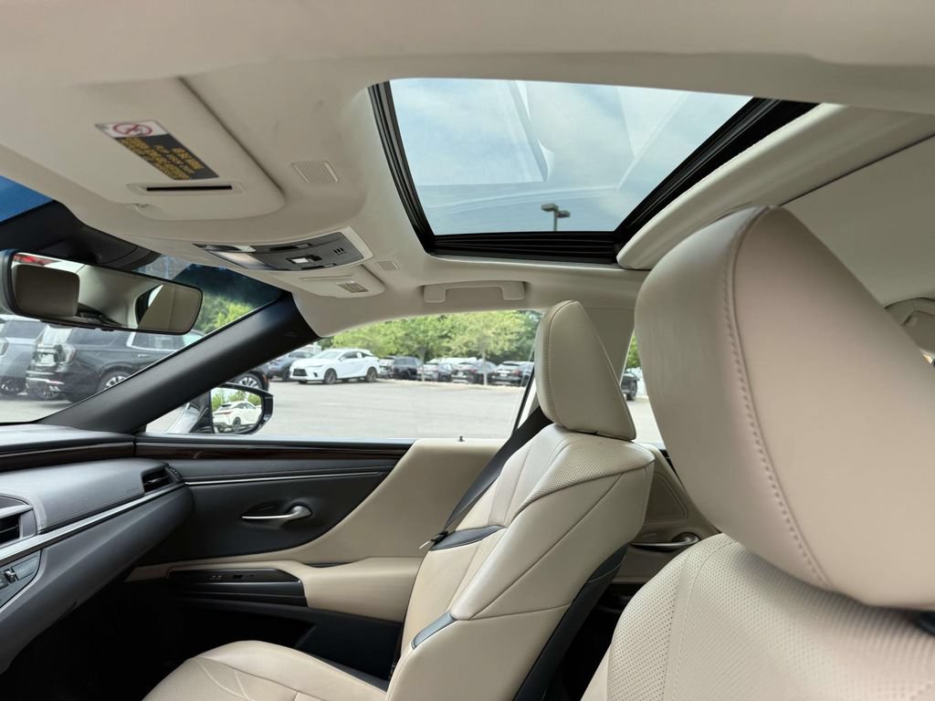 Used 2019 Lexus ES 300h FWD image 20
