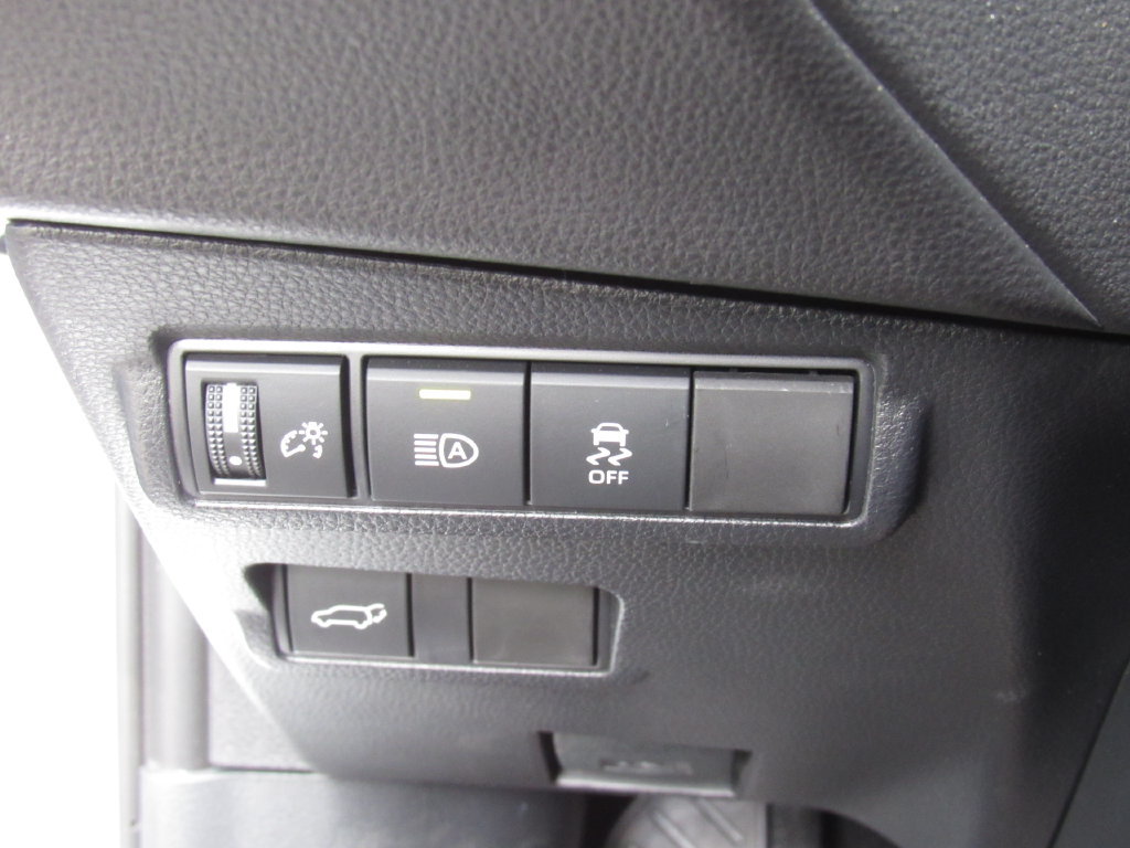 Certified 2026 Toyota Corolla Cross XLE w/ Convenience Package AWD/4WD image 32
