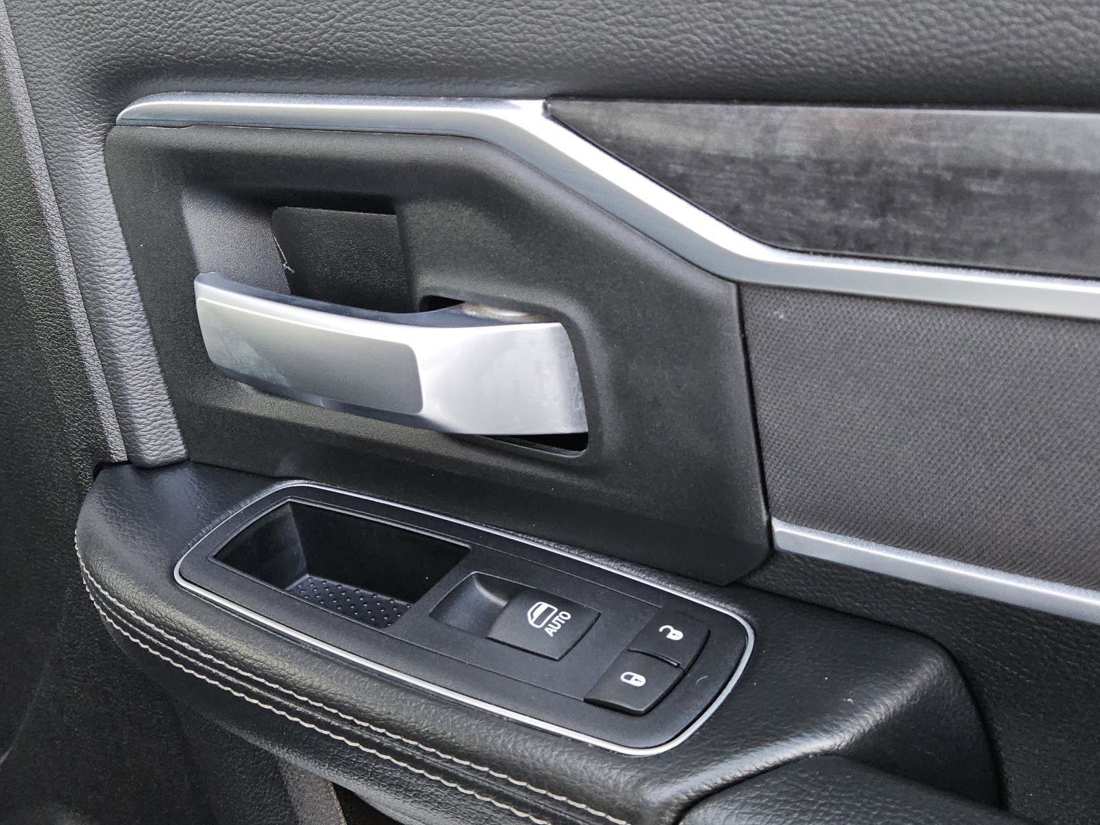 Used 2024 RAM 3500 Big Horn image 34