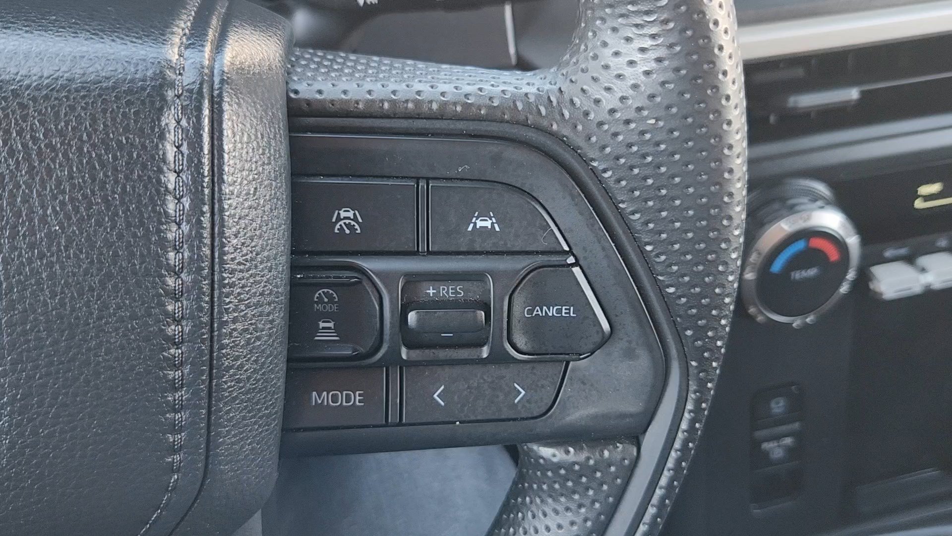 Used 2024 Toyota Tacoma SR AWD/4WD image 13