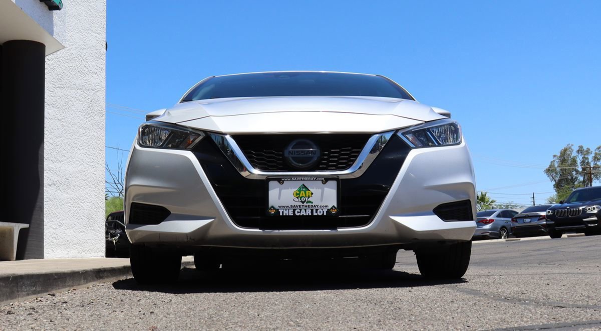 Used 2021 Nissan Versa SV FWD image 17