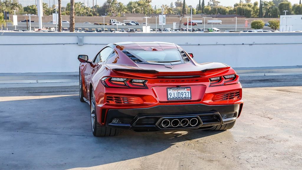 Used 2023 Chevrolet Corvette Z06 RWD image 7