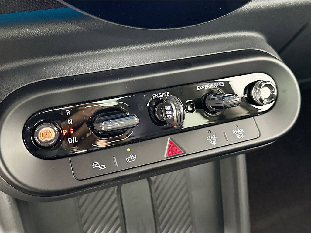 Certified 2025 MINI Cooper 2-Door Hardtop image 15