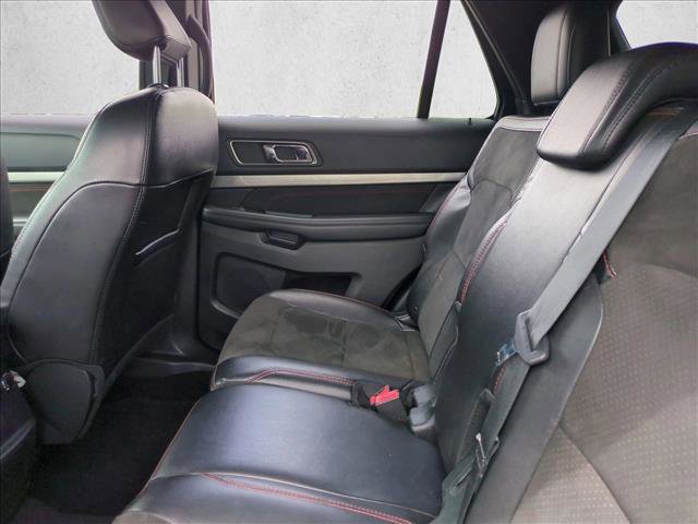 Used 2018 Ford Explorer XLT w/ Equipment Group 202A image 18