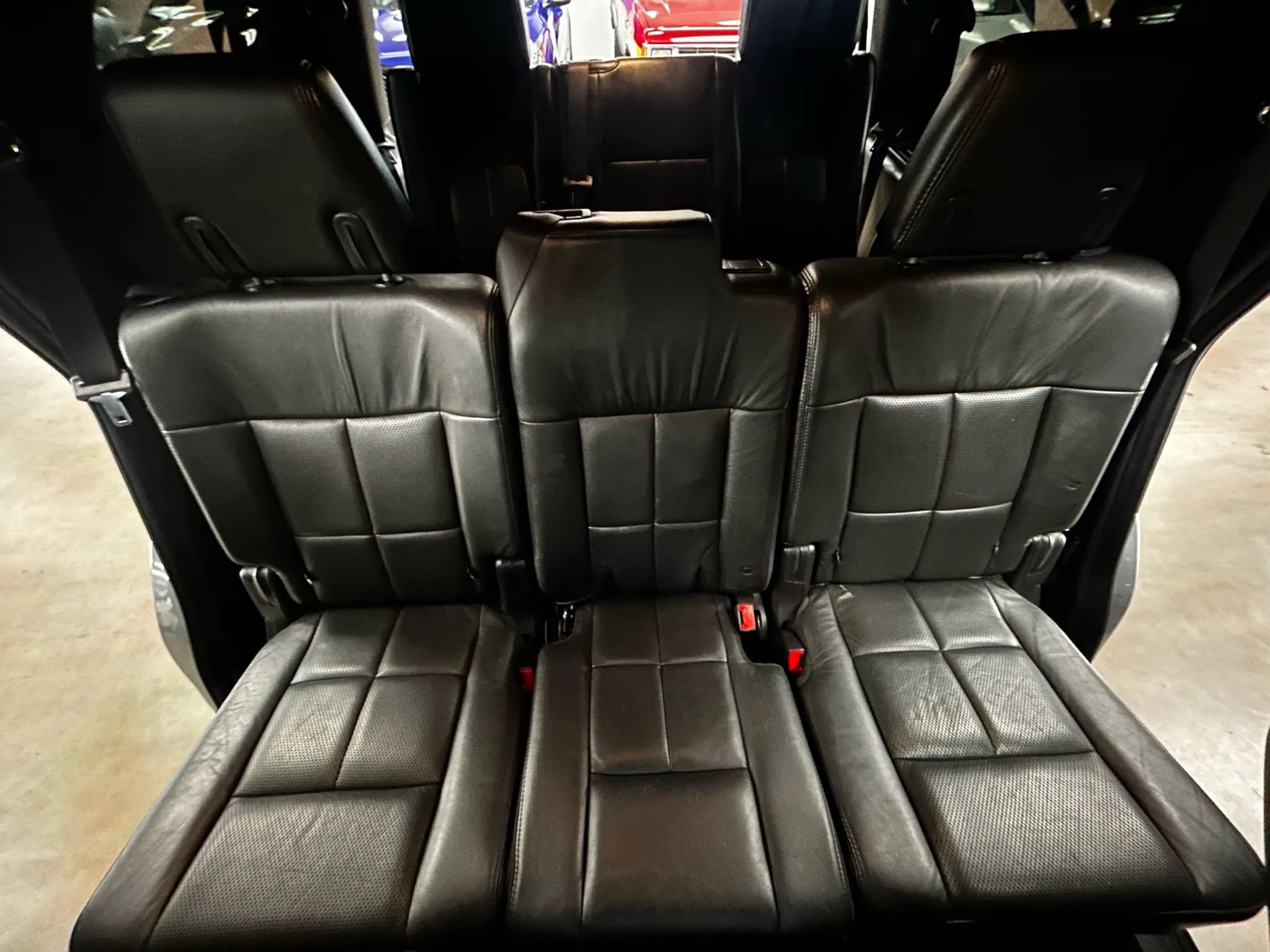 Used 2011 Lincoln Navigator 2WD image 11