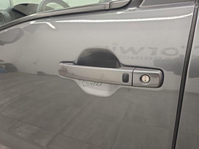 Used 2022 Nissan Frontier PRO-4X AWD/4WD image 21