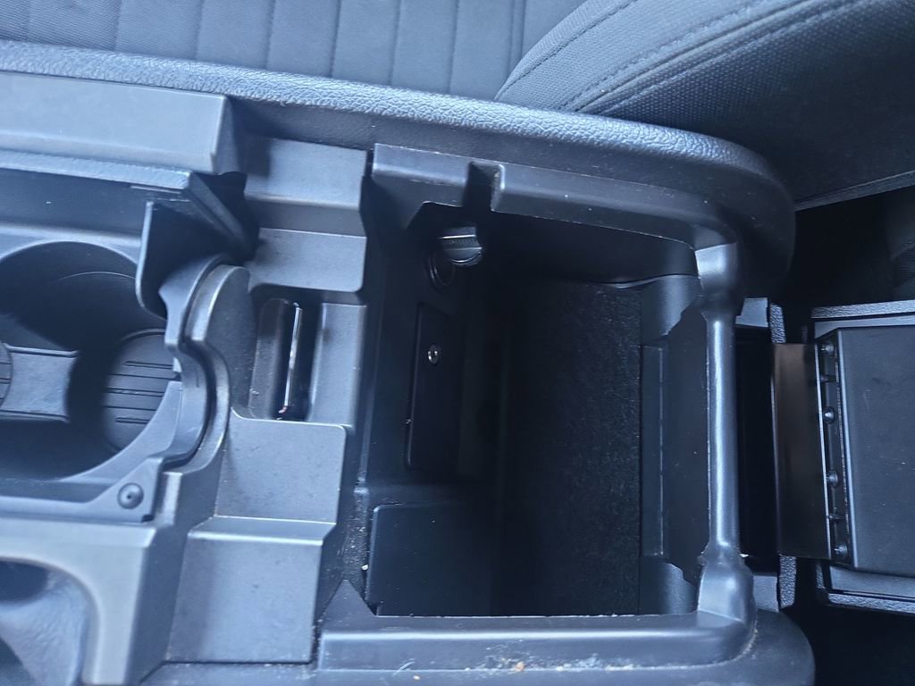 Used 2013 Ford Mustang Coupe w/ V6 Performance Pkg image 30