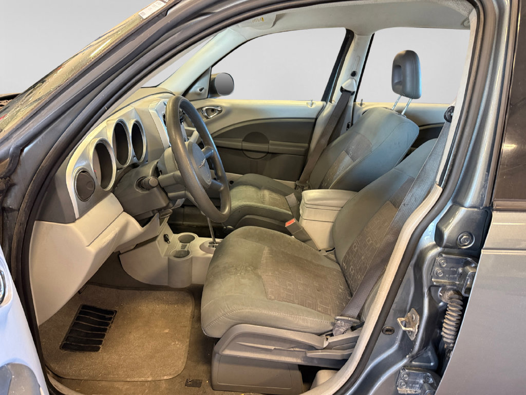 Used 2008 Chrysler PT Cruiser FWD image 16