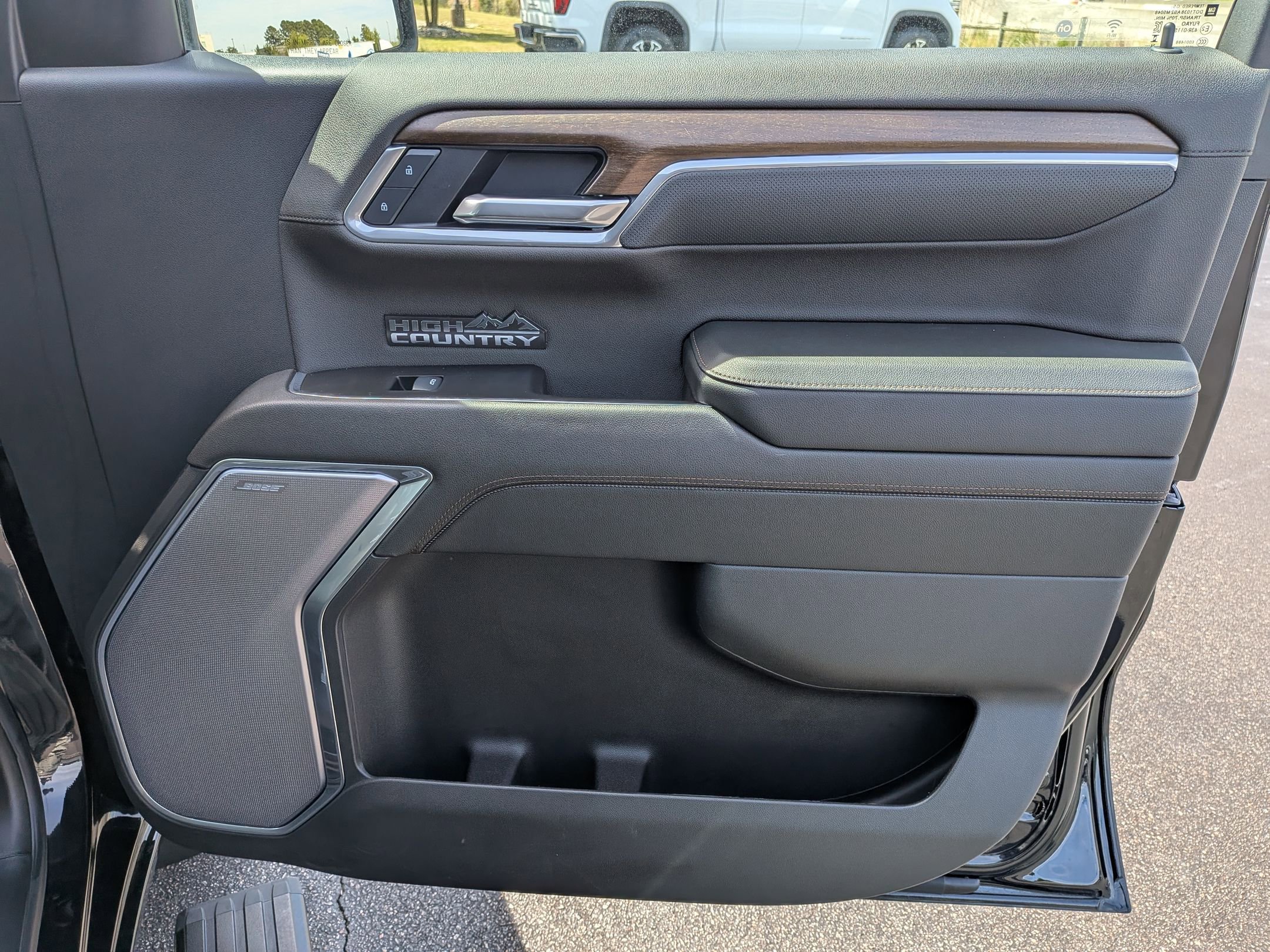 Used 2025 Chevrolet Silverado 1500 High Country w/ Midnight Edition image 35