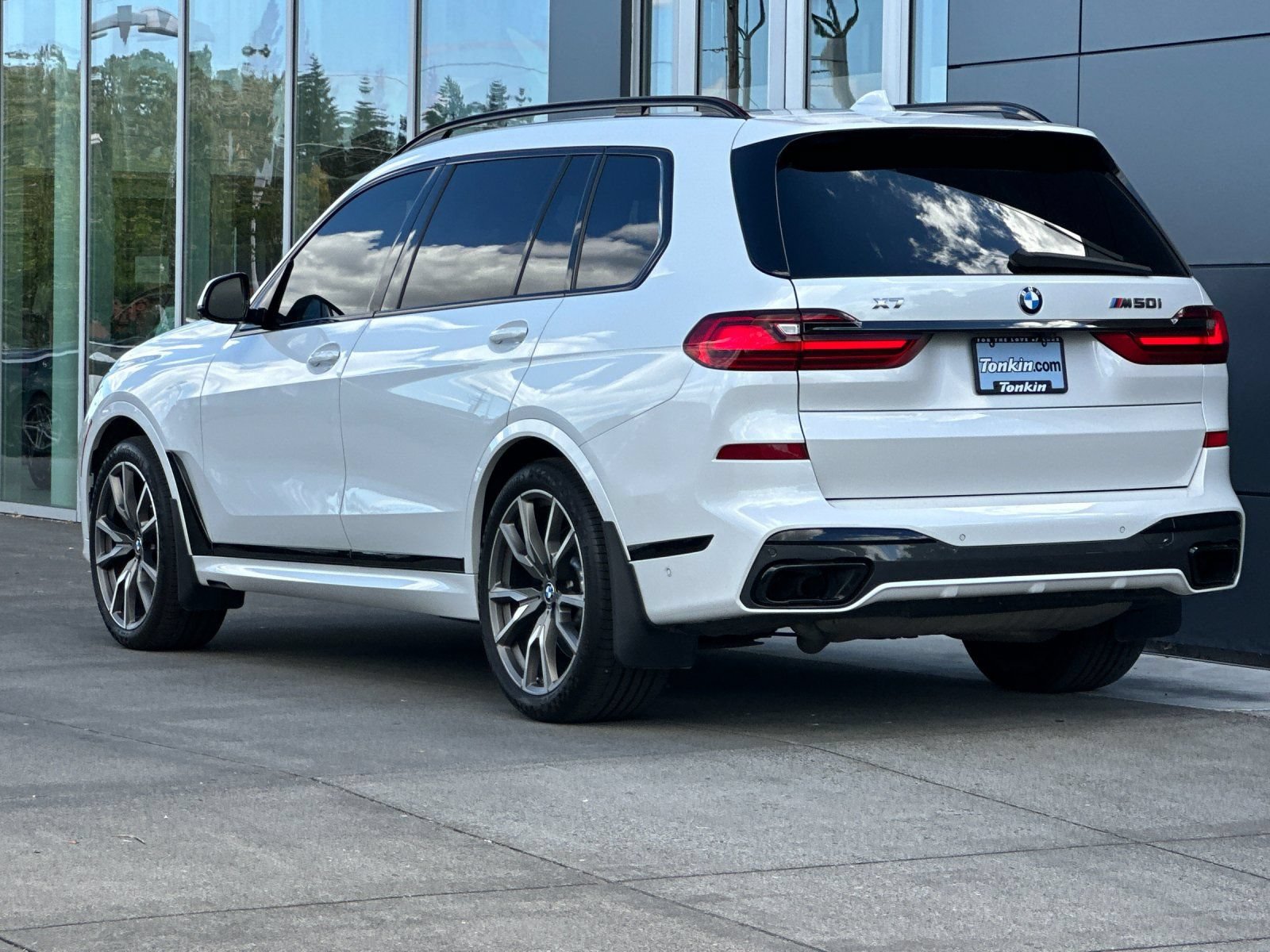 Used 2022 BMW X7 M50i AWD/4WD image 5