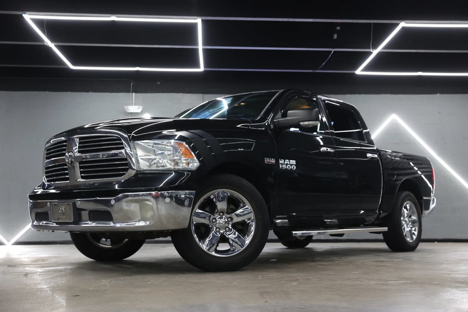 Used 2016 RAM 1500 Lone Star RWD image 2