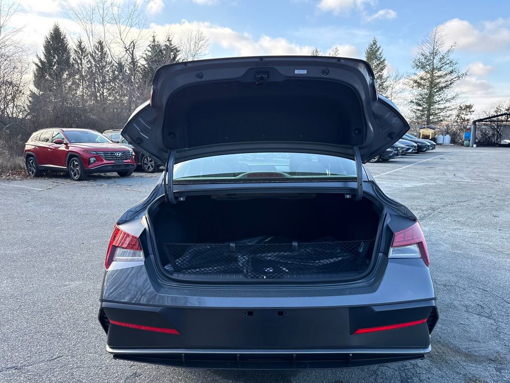 New 2026 Hyundai Elantra SEL Sport image 12