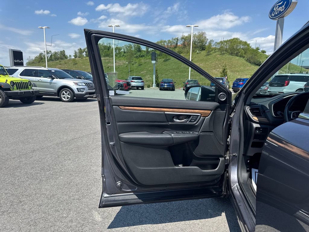 Used 2020 Honda CR-V Touring image 41