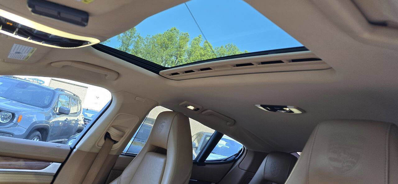 Used 2013 Porsche Panamera S w/ Premium Pkg Plus image 17