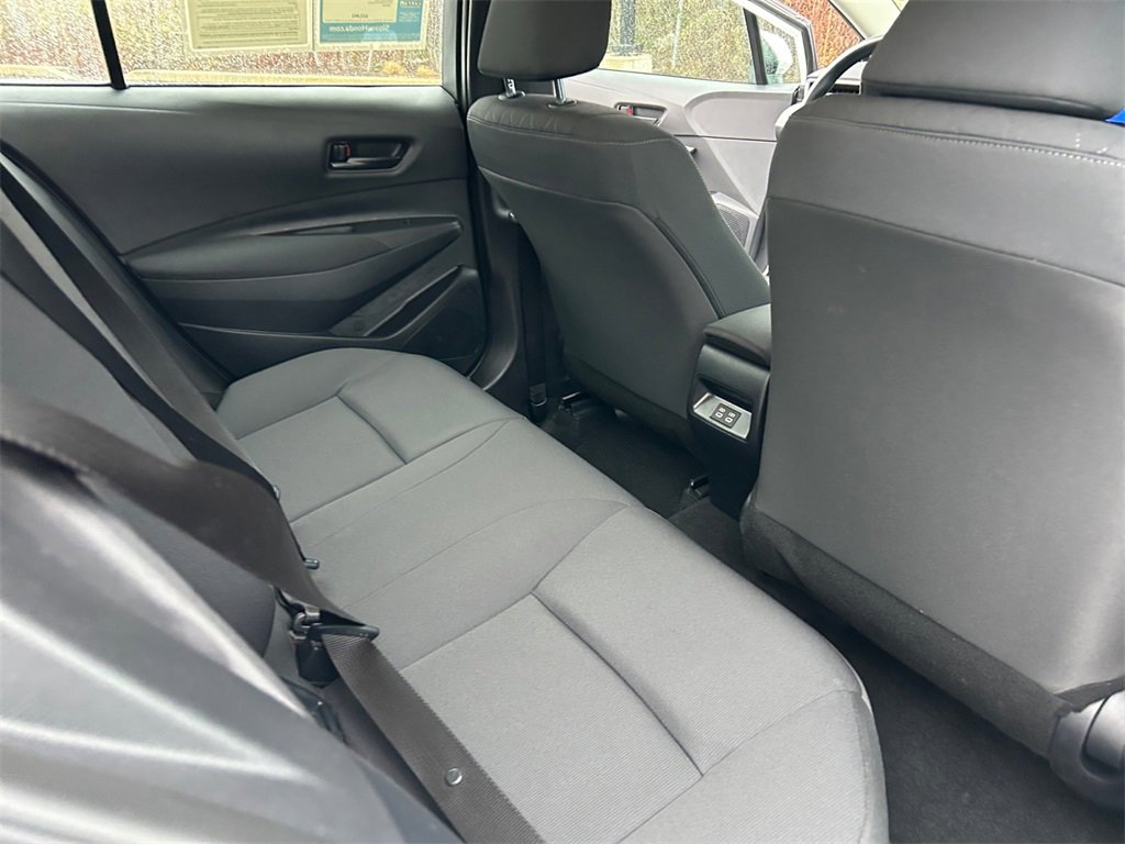 Used 2025 Toyota Corolla LE image 20