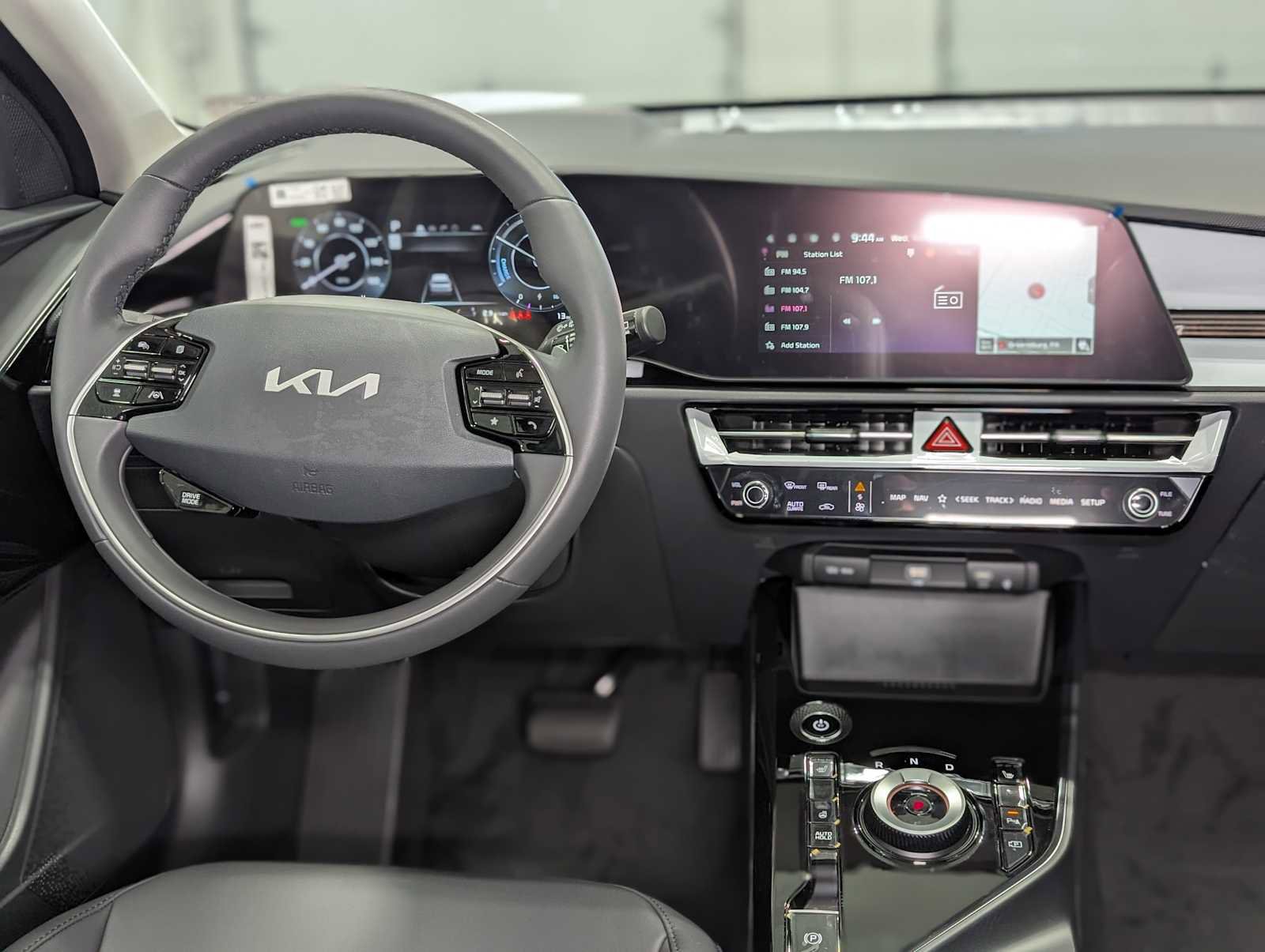 New 2025 Kia Niro Wind image 12