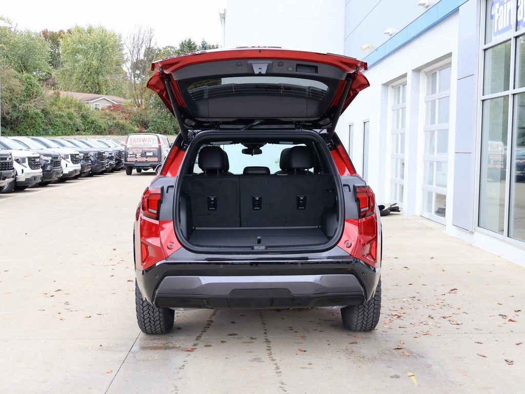 New 2026 GMC Terrain AT4 w/ LPO, Black Badging Package image 29