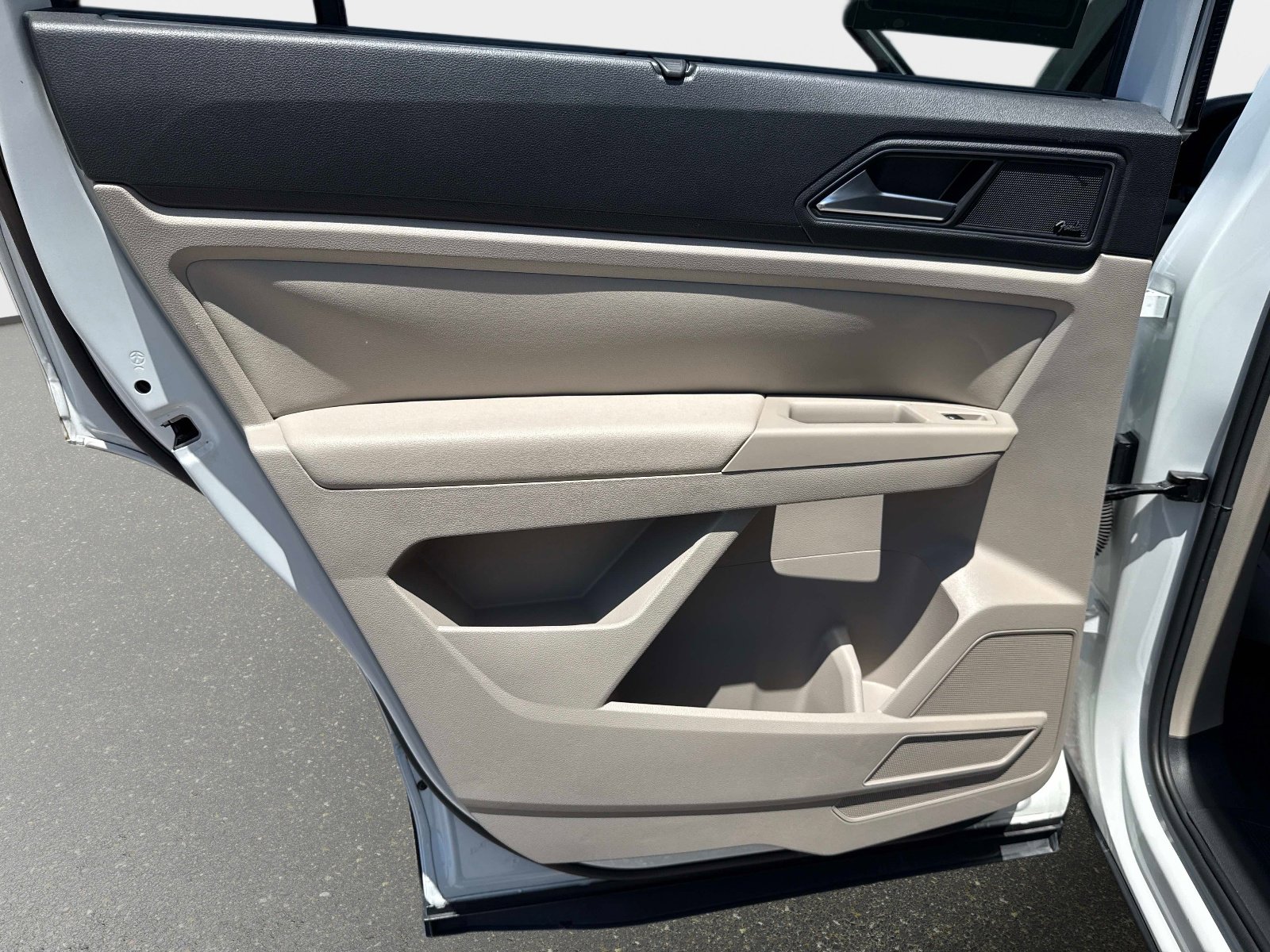 Used 2018 Volkswagen Atlas SEL Premium AWD/4WD image 11