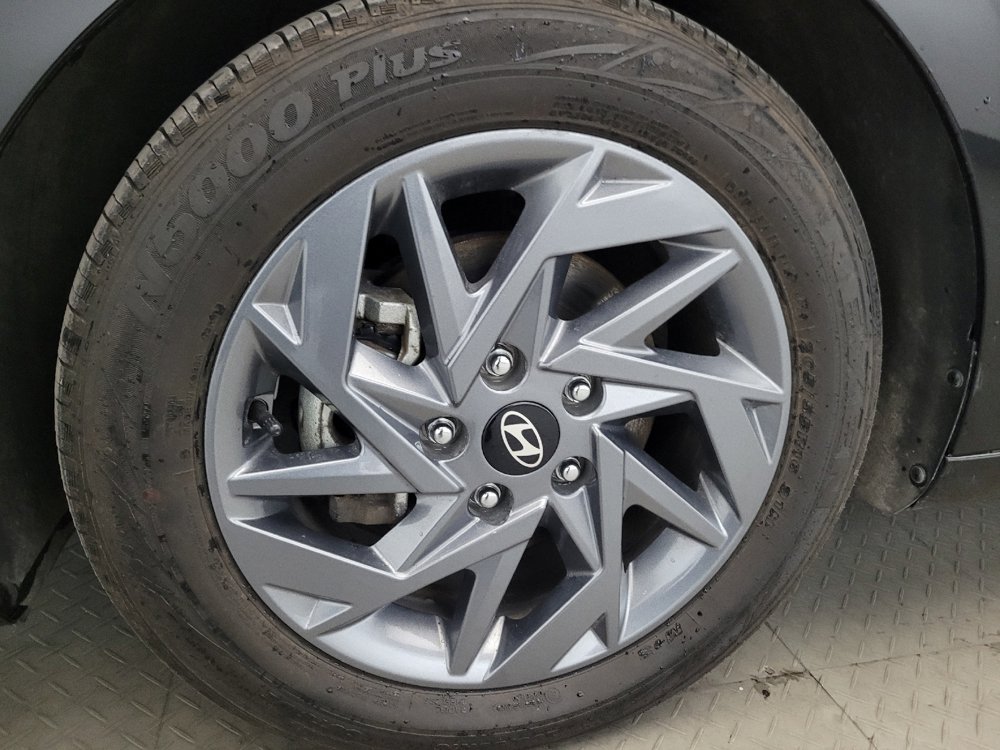 Used 2024 Hyundai Elantra SEL FWD image 31