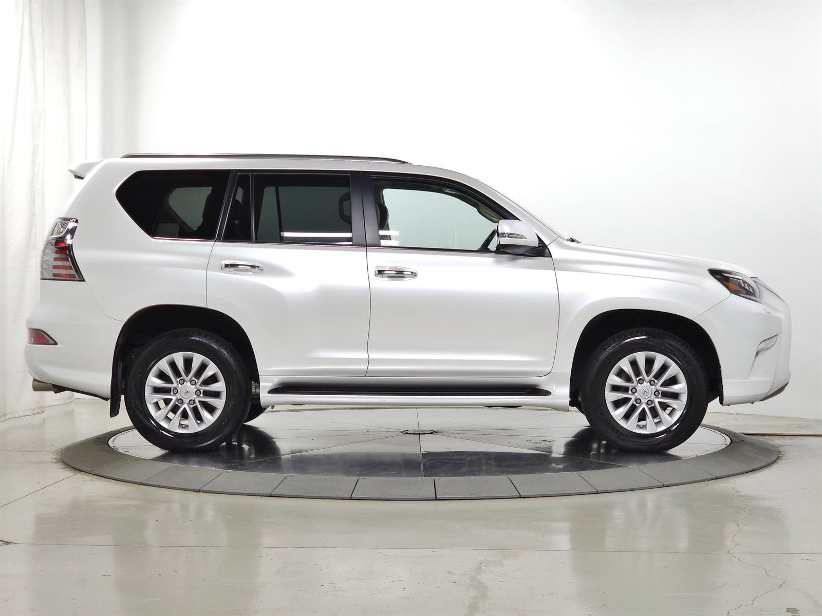 Certified 2023 Lexus GX 460 Premium w/ Premium Package AWD/4WD image 10