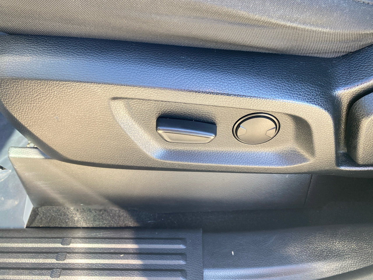 Used 2019 Ford Ranger XLT w/ Equipment Group 302A Luxury image 16