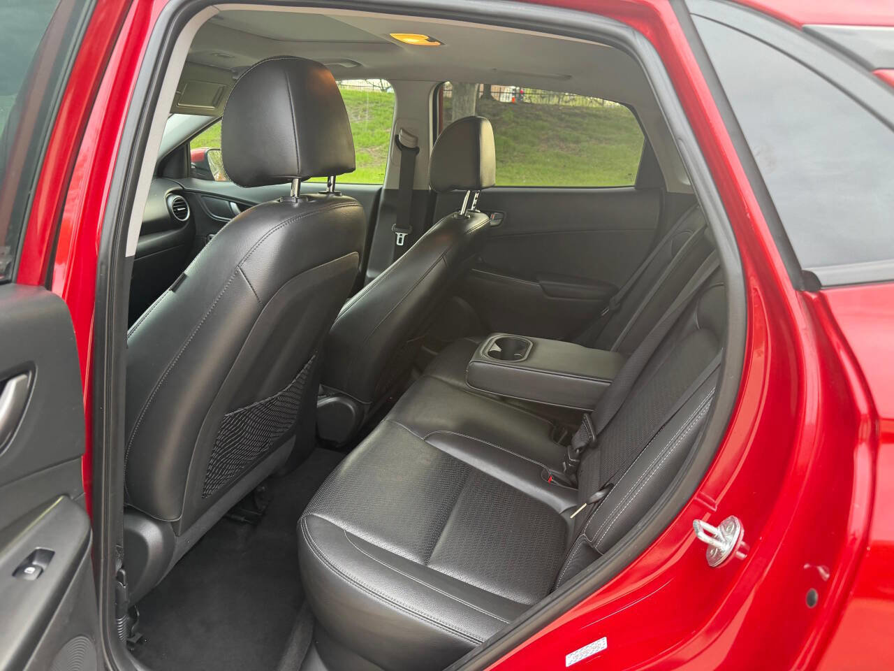Used 2021 Hyundai Kona Limited AWD/4WD image 8