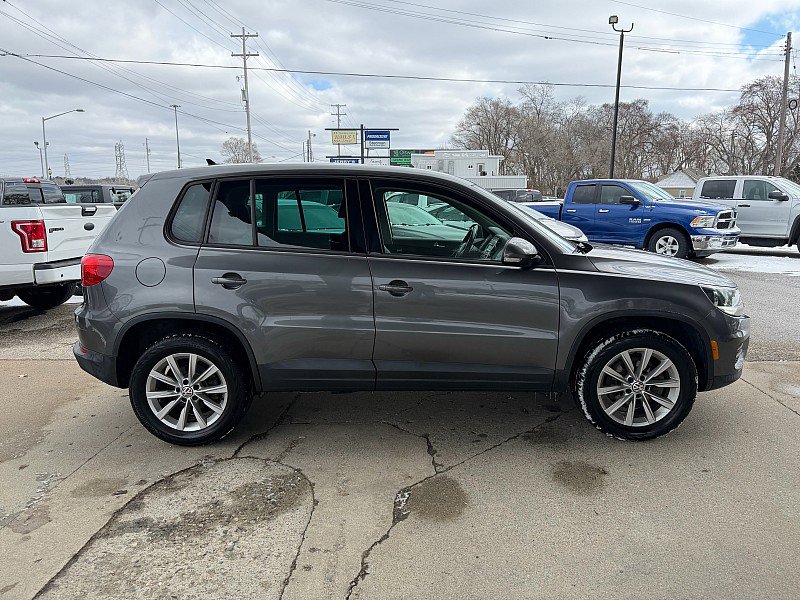 Used 2012 Volkswagen Tiguan SE image 5