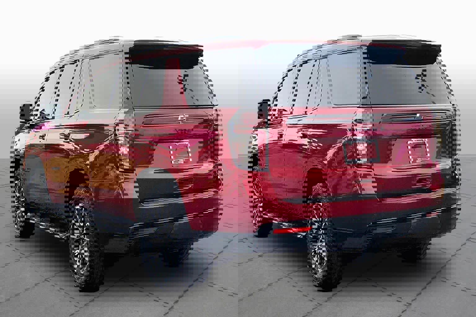 Certified 2024 Chevrolet Tahoe Z71 w/ Luxury Package AWD/4WD image 12