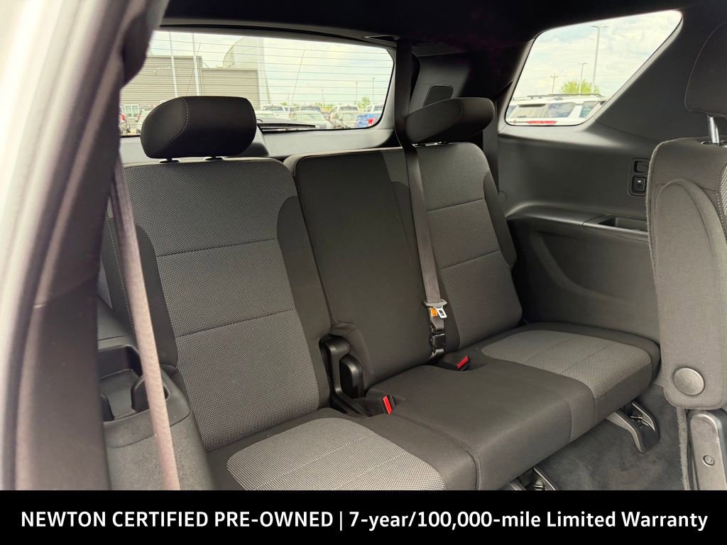 Used 2023 Chevrolet Traverse LT FWD image 20