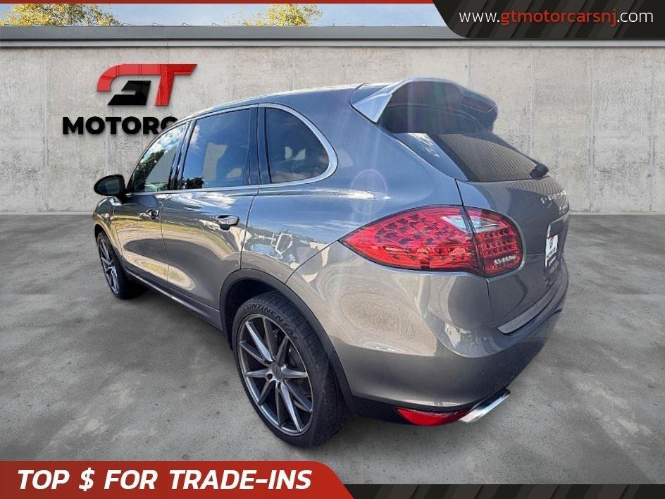 Used 2014 Porsche Cayenne Diesel Platinum Edition AWD/4WD image 3