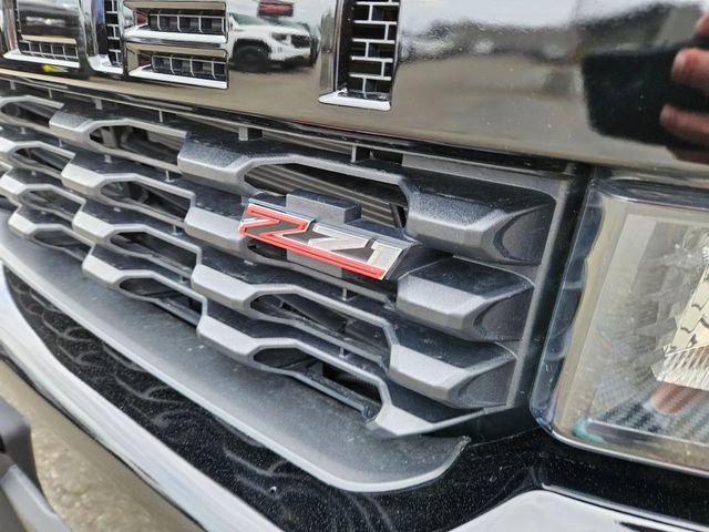 Used 2022 Chevrolet Silverado 1500 Custom Trail Boss w/ Midnight Edition AWD/4WD image 9