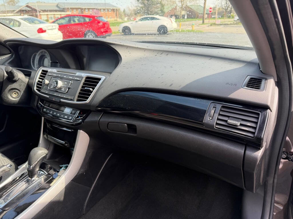 Used 2017 Honda Accord LX image 12
