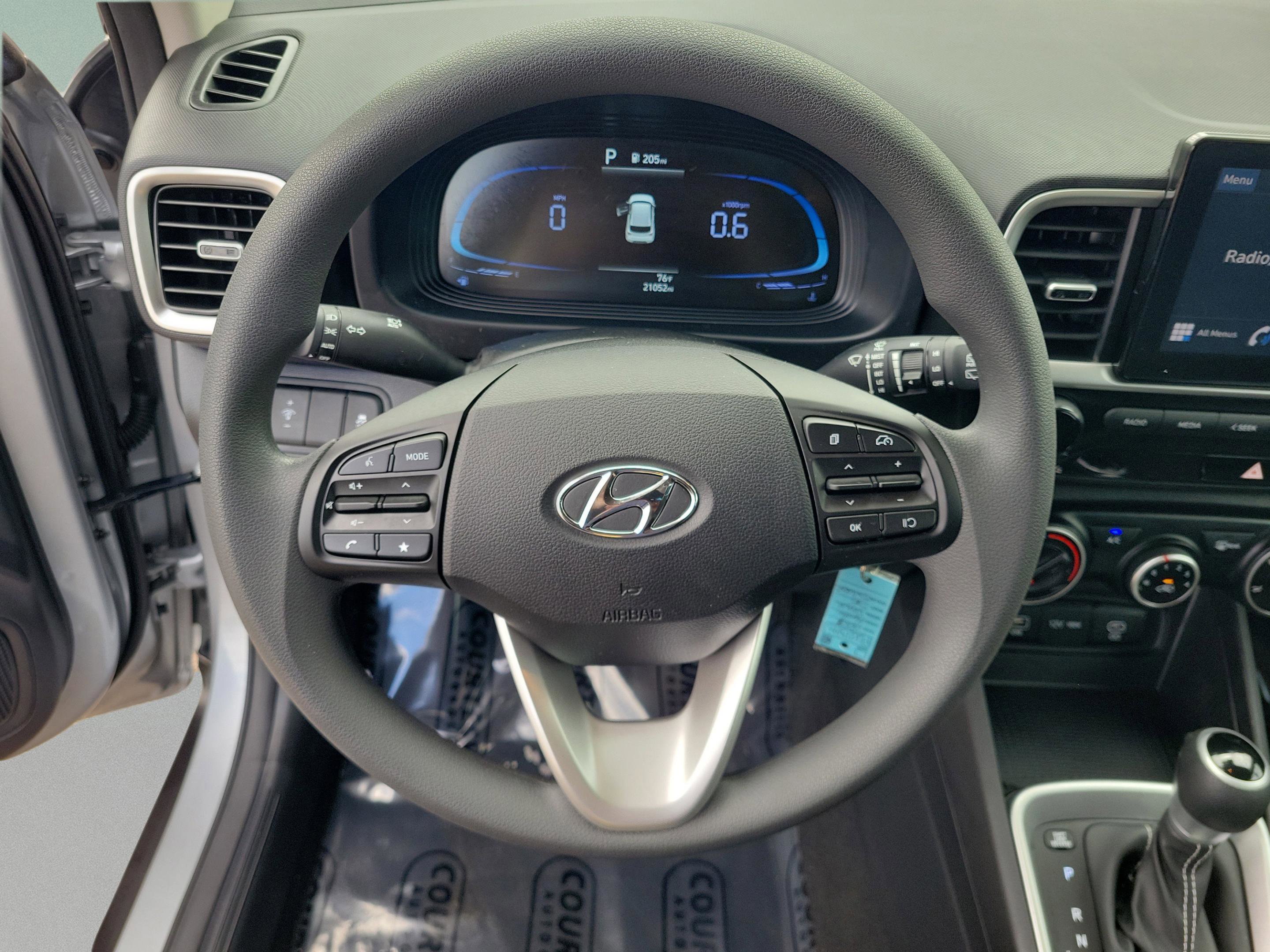 Certified 2023 Hyundai Venue SE image 21