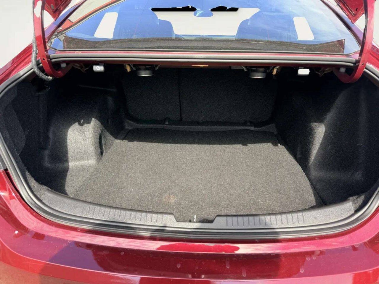 Used 2016 Chevrolet Malibu LT w/ Leather Package FWD image 6