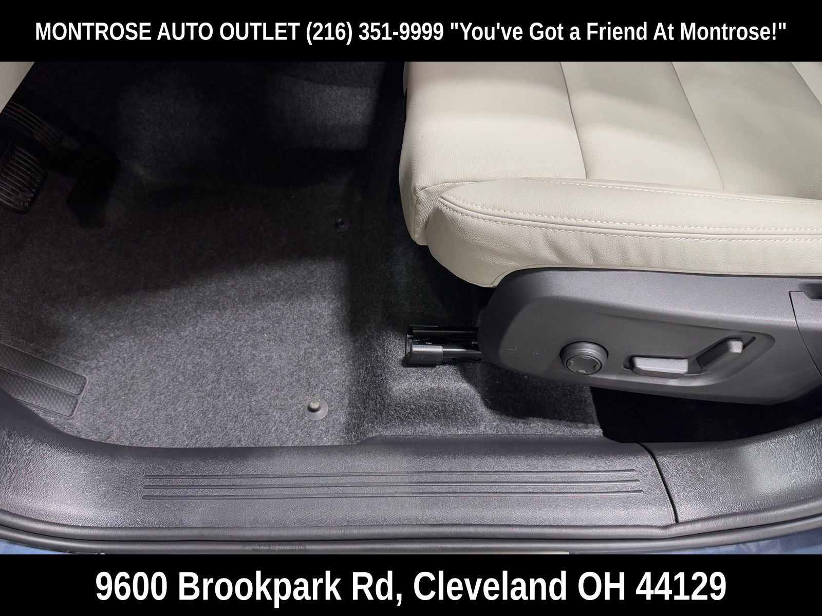 New 2026 Volvo XC40 B5 Plus w/ Protection Package Premier image 14