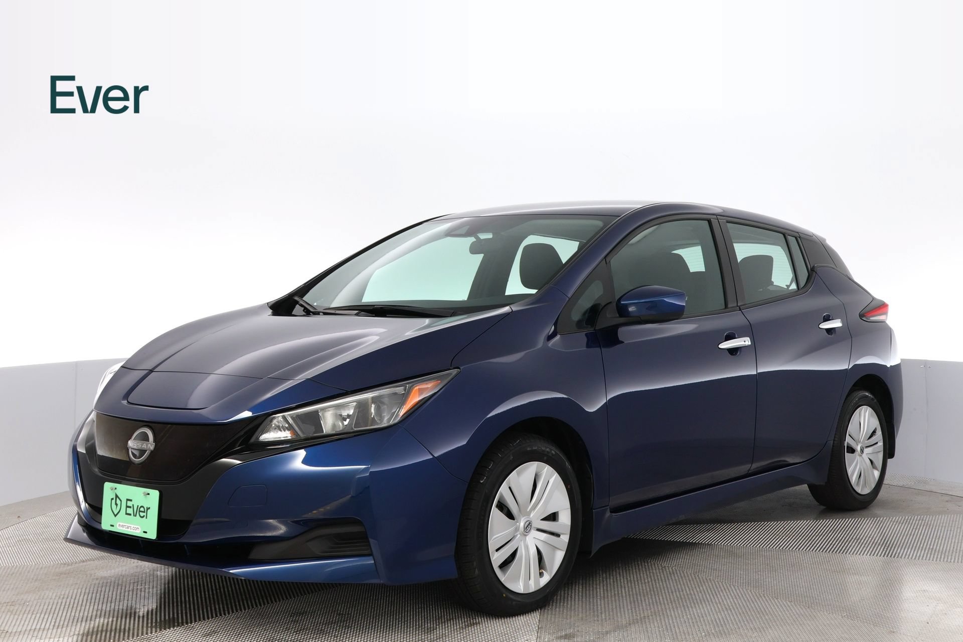 Used 2025 Nissan Leaf S FWD image 2