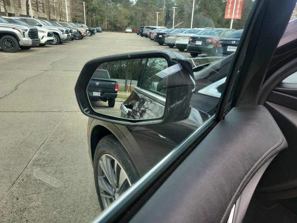 Used 2021 Cadillac XT6 Premium Luxury image 12