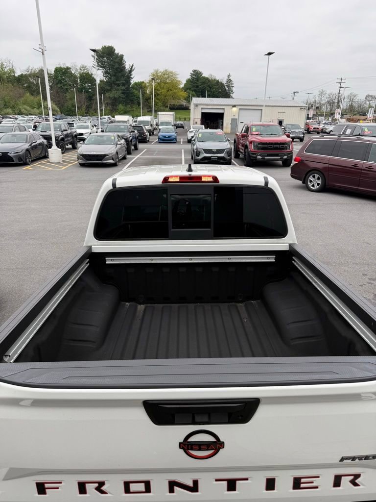Used 2022 Nissan Frontier PRO-4X AWD/4WD image 4