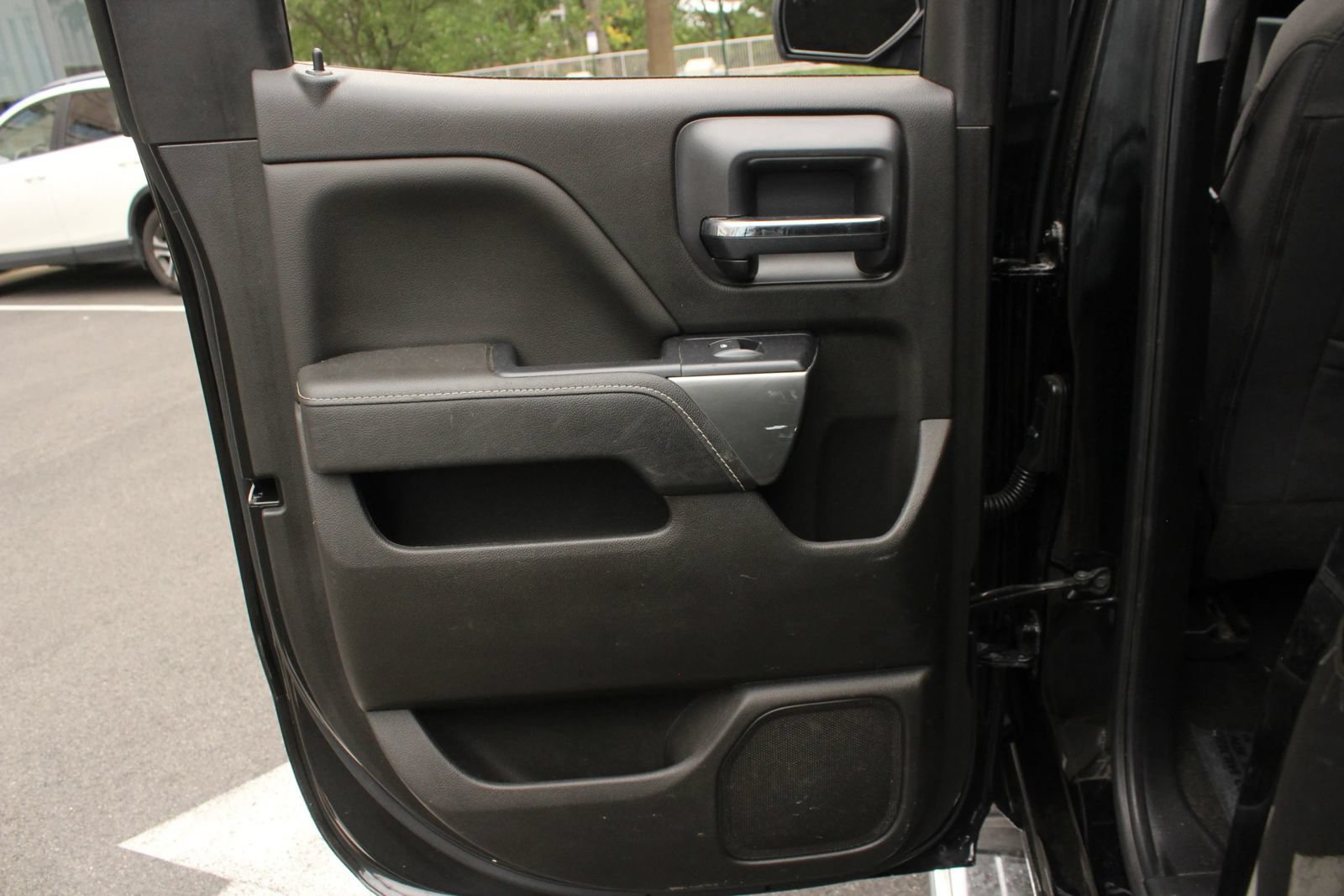 Used 2018 Chevrolet Silverado 1500 LT w/ All Star Edition AWD/4WD image 19