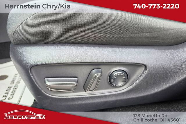 Used 2023 Toyota RAV4 XLE w/ Convenience Package image 15