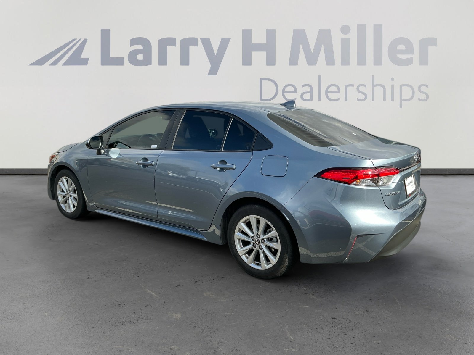 Certified 2023 Toyota Corolla LE image 3