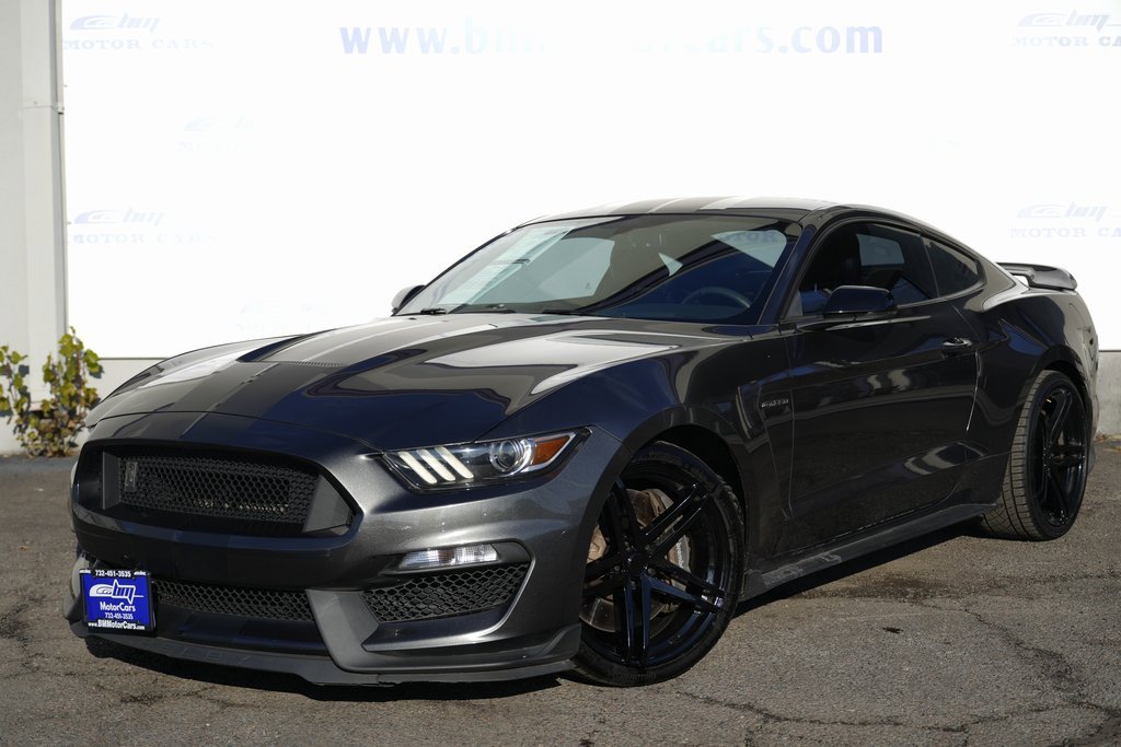 Used 2017 Ford Mustang Shelby GT350 image 2