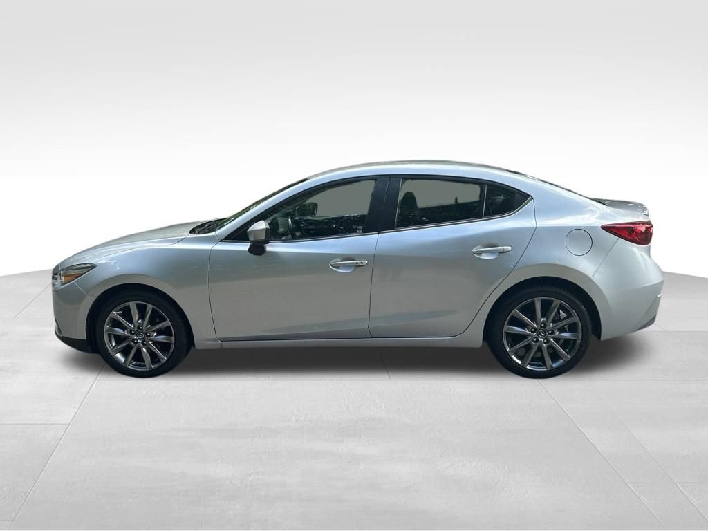 Used 2018 MAZDA MAZDA3 Touring FWD video 2