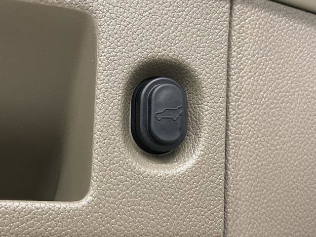 Used 2017 Chevrolet Tahoe LT image 17