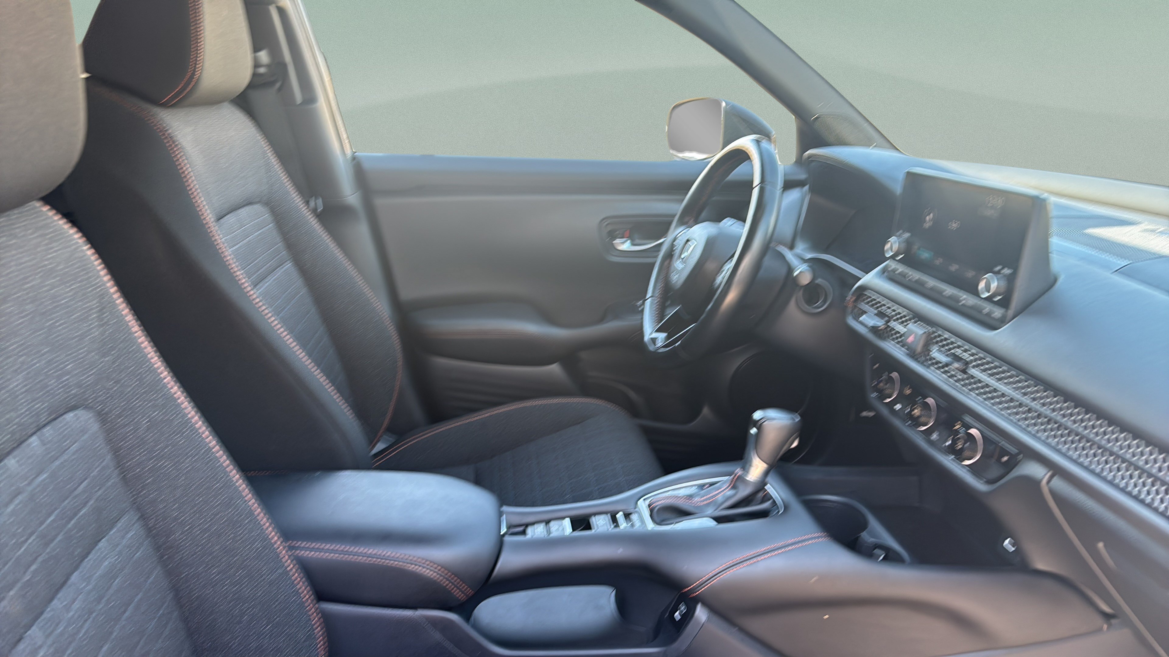 Used 2025 Honda HR-V Sport image 30