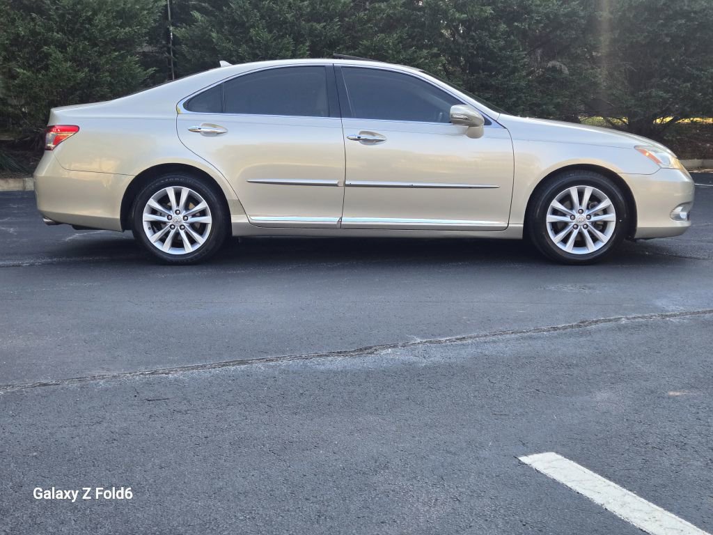 Used 2011 Lexus ES 350 image 4